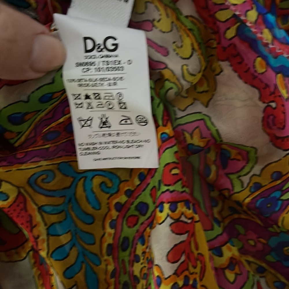 Dolce & Gabbana Paisley 3/4 Sleeve 💯 % Silk Top -Authentic - Picture 8 of 14